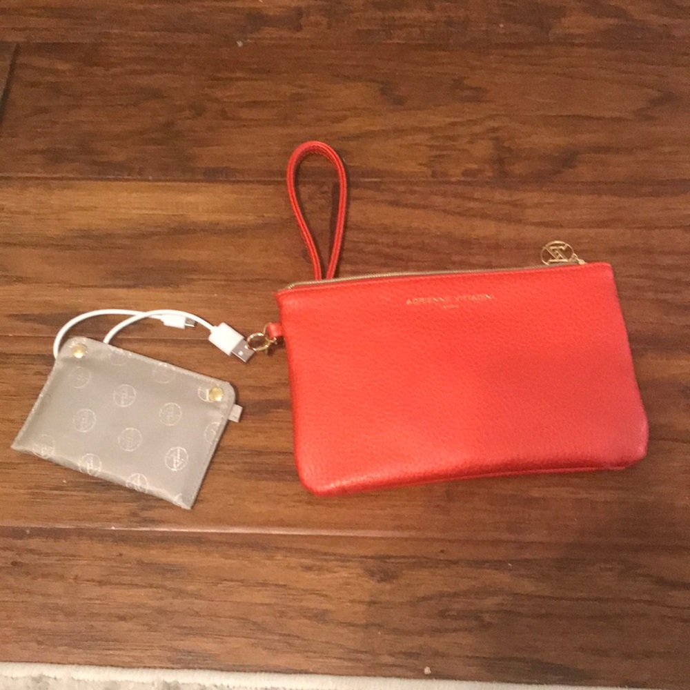 Adrienne Vittadini Charging Wristlet